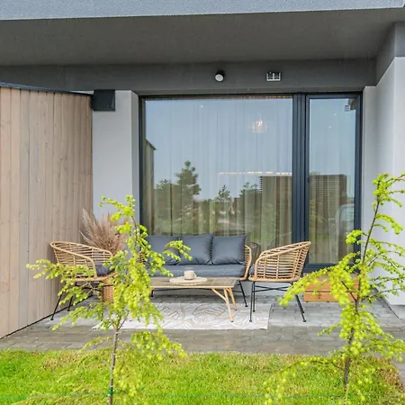 Boho Su Terasa Ir Baseinu Apartment